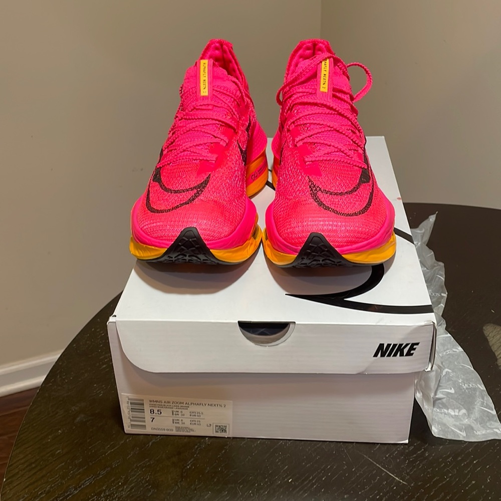 NIB women’s Nike Air Zoom Alphafly Next% 2 pink/black/laser orange Sz 8.5